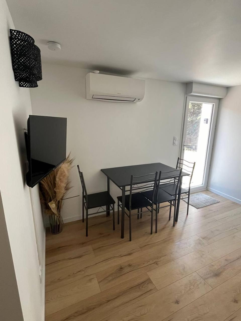 Charmant Et Confortable Appartement Narbona Exterior foto